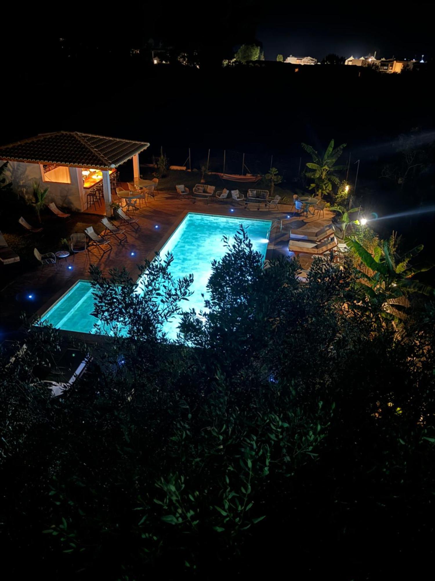 Kapetanios Luxury Aparthotel Agios Georgios  Exterior photo