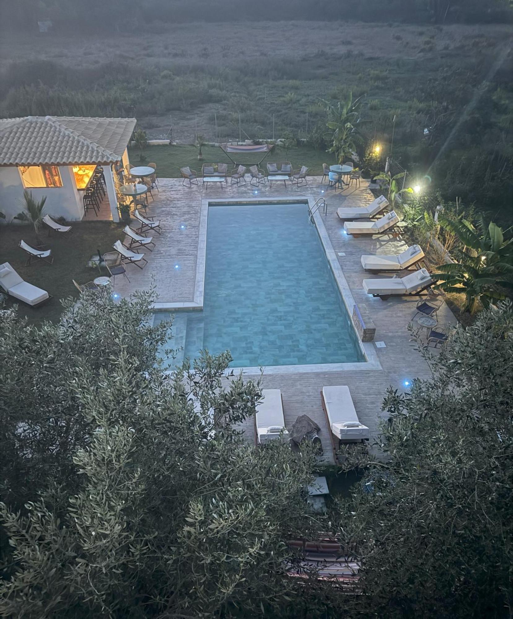 Kapetanios Luxury Aparthotel Agios Georgios  Exterior photo